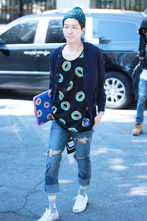 ygwinner:  © LIGHT ON | Do not edit or remove logo. 