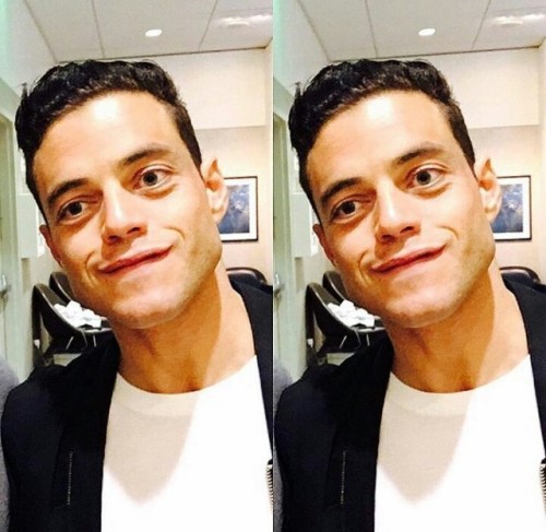 ramimalek4ever:His smile is amazing 💙 adult photos
