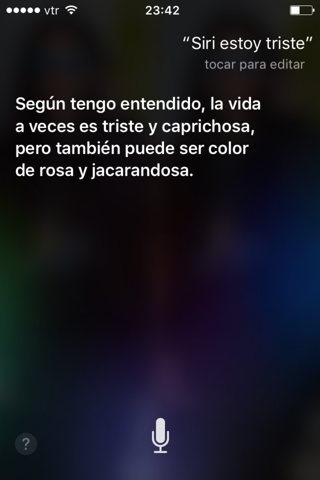 hello-its-not-your-mum:  Siri haciendo de las suyas &lt;3  Es una canción. Asi