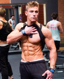 fitmen1:  Fitmen1Oliver J. Scott