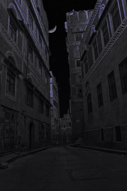 Moonlit Night in Old Sana'aby Mohammed Omar Alhabshi