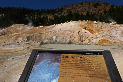 wombat-astronaut: Boiling PoolBumpass Hell occupies the old eroded vents of a dormant dome volcano, 