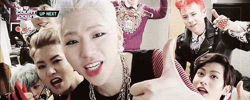 junhyungxx:  IT’S BEEN SO LONG SINCE WE’VE SEEN THESE DUMB FACES IN THE WAITING ROOM♥ 