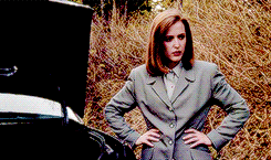 dontlookatjooheon:galadrielles:The X Files || 1x01 || PilotThe girl obviously died of something. If 