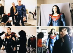 diabolusdixit:  animepapi:  firelordsarah:  hellyeahhorrormovies:  Can we all acknowledge that these photos exist, back when Tim Burton was meant to direct Superman, with Cage as the lead..  Take this in.  imperatorlostsock  WHY  Maybe…