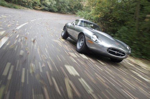 vintageclassiccars: 2015 Eagle E-type Low Drag Coupe. Six-cylinder 4.7-litre engine produces 345bhp.