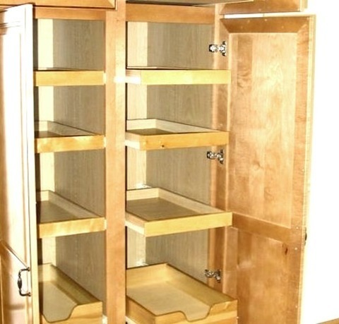Kitchen Pantry In New YorkLarge Traditional U-shaped Kitchen Pantry Idea With A Medium Tone Wood Floor,