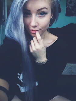 girlyplugs:  `