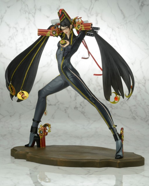 highdio:  New photos of Flare’s Bayonetta figure. May 2015 release date.(x).