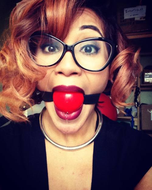 enchantresssahrye:  I am one of The #gagqueens! #cleavegag #ballgag #otmgag I have a very #packable 