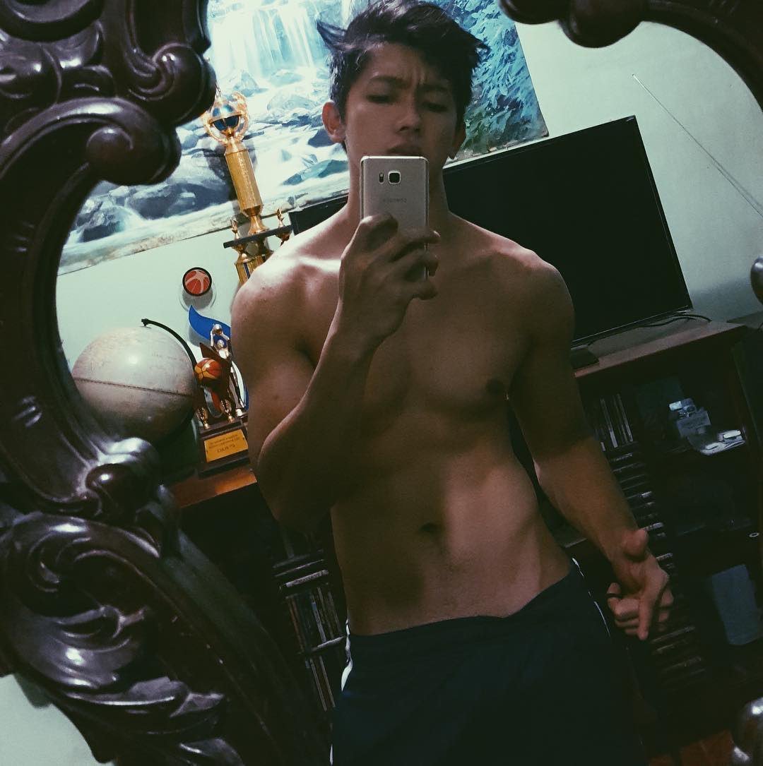 xxxtokisaru:https://www.instagram.com/ajohnstd/