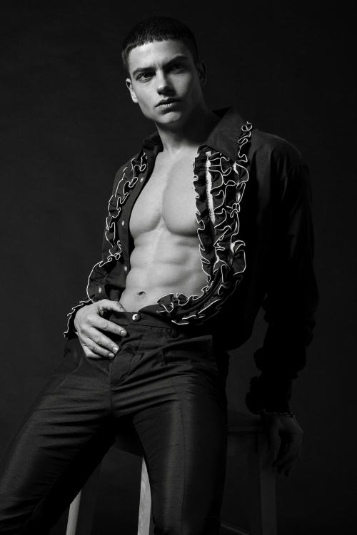 dannyboi2:  Sexy As FukA KALTBLUT exclusive Luca Lombardi at Agency URBN Models