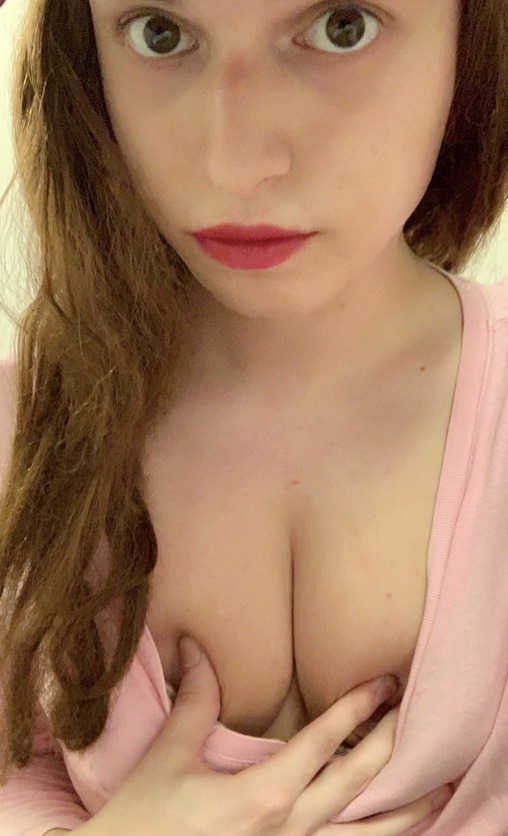 cumcoveredashley:  Titty tease time🤗I even let you see a tiny bit of my nipples😝How