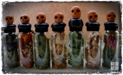 thedarkest-of-lights:  This image is by the witch of forest grove aka the poisoners apothecary.com