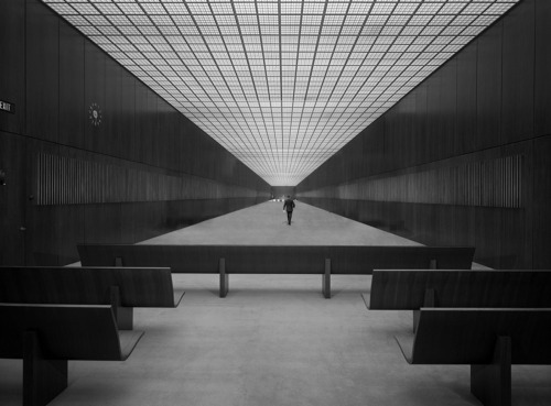 “ Ludwig Mies van der Rohe (1886-1969) | Chicago Federal Center | 1959-1964
”