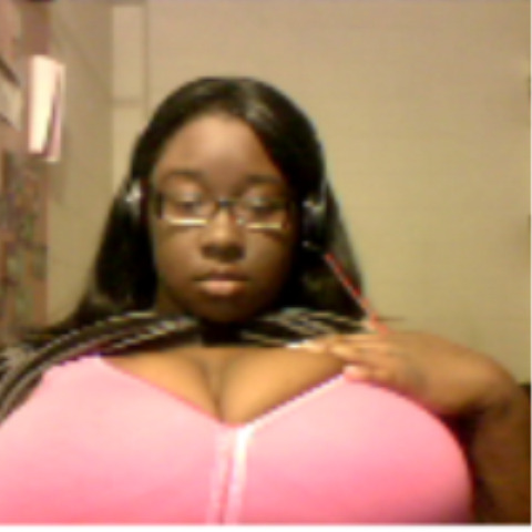 jassycoco:  When no one believes my breasts are this size… -____- No kneecaps here…my