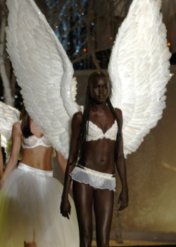 Bomshells:  Alek Wek Walking In The 2001 Victoria’s Secret Fashion Show