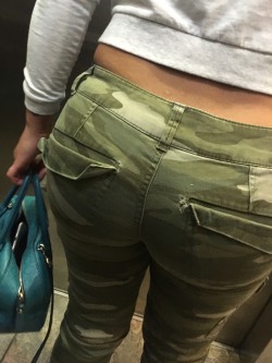 secretcreepshotz:  Beautiful,ass. Fan submission. #secretcreepshot