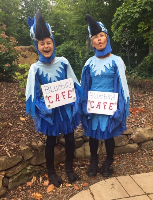 swiftiesforeternity: My mom and I are dressing up as majestic Blue Birds because we all know where T