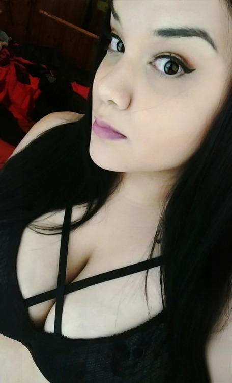 perverse-princess: I think I’m obsessed with this bralette