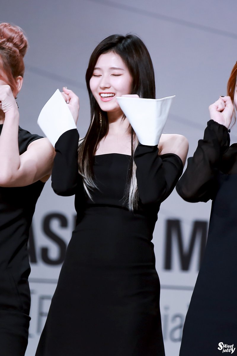 fyeah-twice:  © sweet jelly | do not edit. 