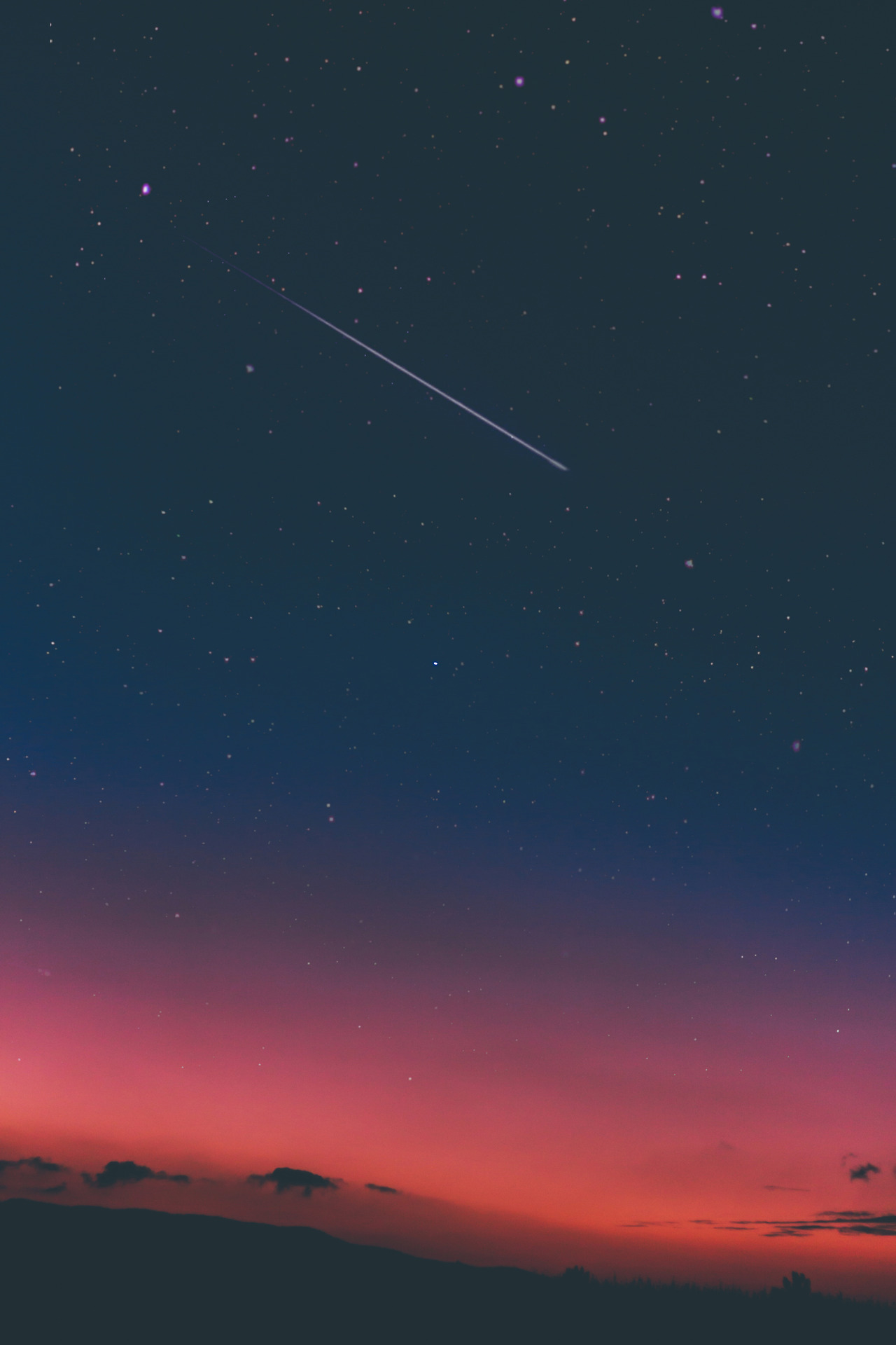 drxgonfly: Shooting Star (by Diego Hernandez)  Superman scanning the city looking
