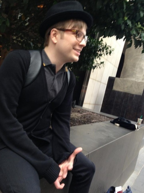 allkillernofiller:Patrick sitting and talking to me and my friends :)