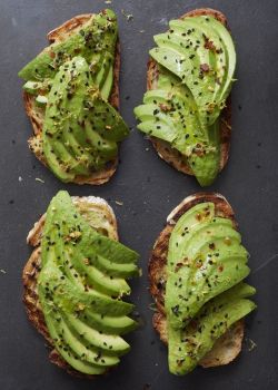 intensefoodcravings:  Avocado & Toast