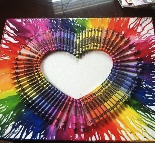 daddysdirtyblonde:  thefamilypixie:  creativesocialworker:  DIY Crayon Wall Art: Crayons