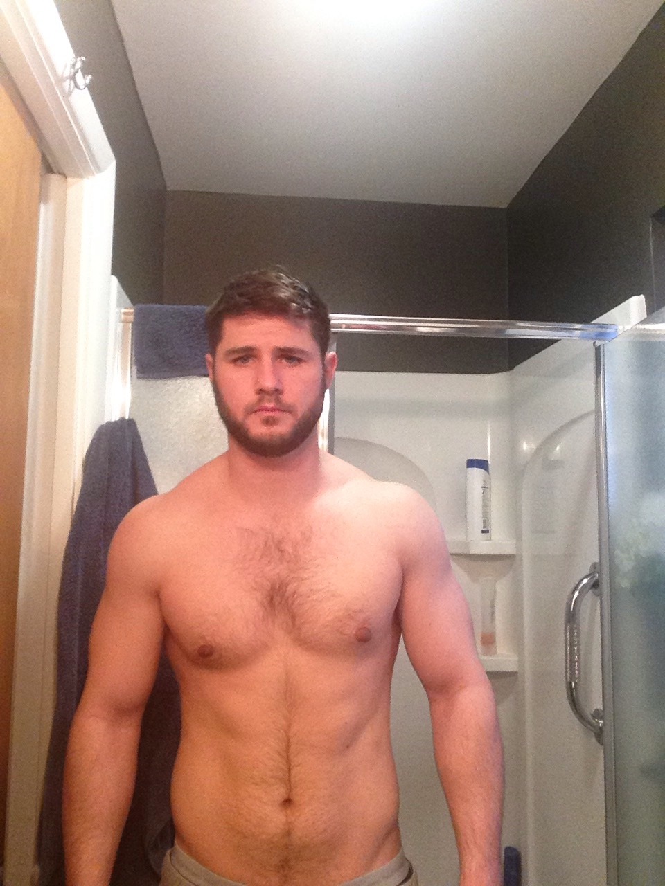 twotontwentyone:  Trouble cutting weight? Just catch a nasty stomach bug. I haven’t