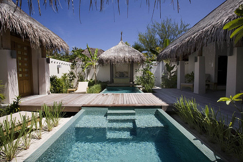 luxuryandlife:  Follow me on instagram @styleandluxury :-)