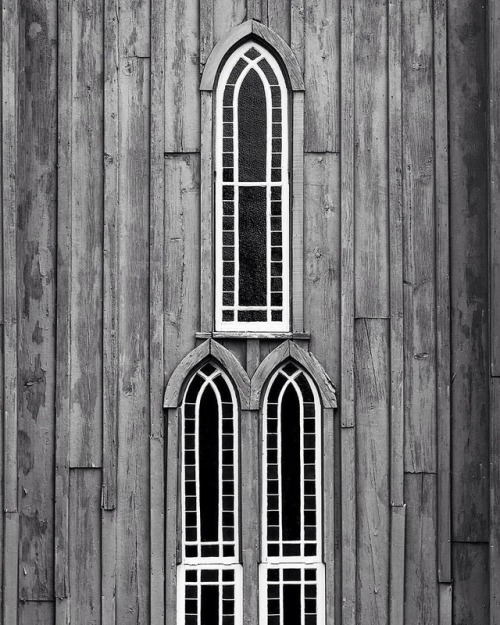 Wooden gothic revivalist church ca 1850s #church #standrewsepiscopal #alabama #southern #windows #ar