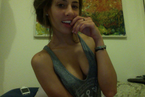 jcunty:  jcunty:  me trying to be sexy rn and failing (deleting in 10 sec)  lol that this got notes 