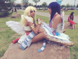 wreckitronnie:  Panty and Stocking probably talking shit &lt;3 sisterly bonding~PhotocredPantyStockingbonus:pointless eechi we were trying to get on the rock at the same time