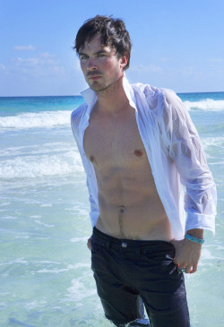 alekzmx:  Ian Somerhalder