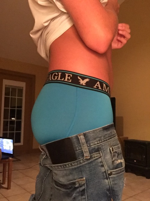 aeboy: Thank you for the awesome submission!  love the AE boxer briefs!