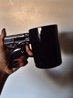 california-cla-ssy:  exceptance:  kingrhiyan:  My cup is cooler than yours  want  where?!