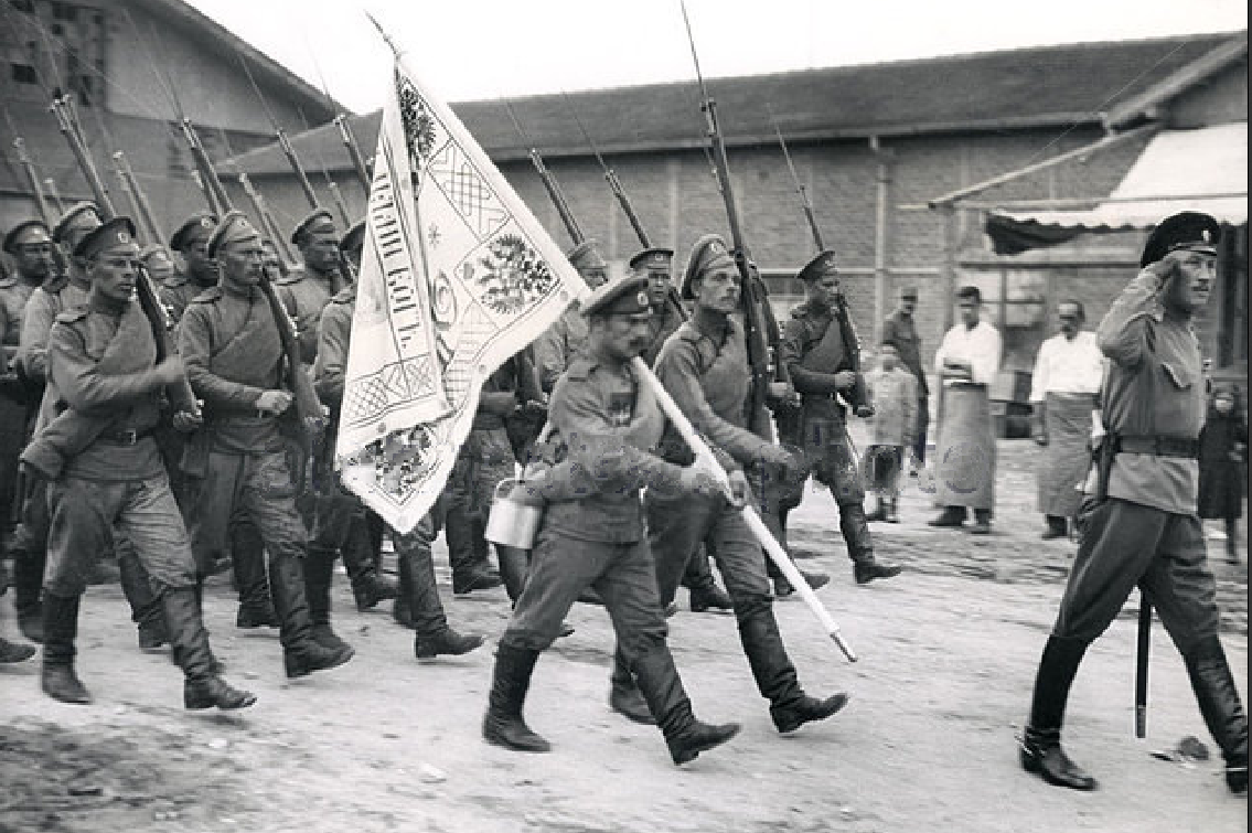 Gwar mil ru участники первой мировой. Знамена первой мировой войны. Russian Expeditionary Forces France. Serbians on the Salonika Front. Брусиловский прорыв фото 1916.