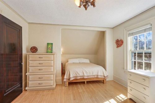 Porn photo househunting:    9,900/2 br/1520 sq ft