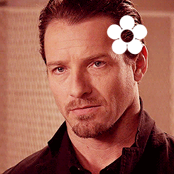 j2asndh:  alwaystherobin:  flowerboys (ﾉ◕ヮ◕)ﾉ*:･ﾟ✿   I can’t stand
