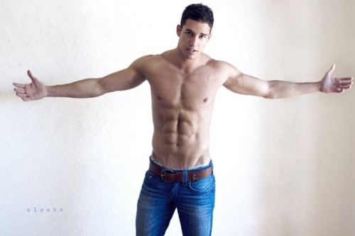 nice-guy-me:  hunkfactory:  Hot Latin muscle hunk auditions   So gorgeous hunk ;)