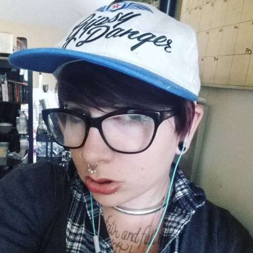 darkstalkergirl:  Keeping Long Island Kaiju free. #pacificrim #gypsydanger #jaeger #kaiju #nerd #hat #hipsterasfuck