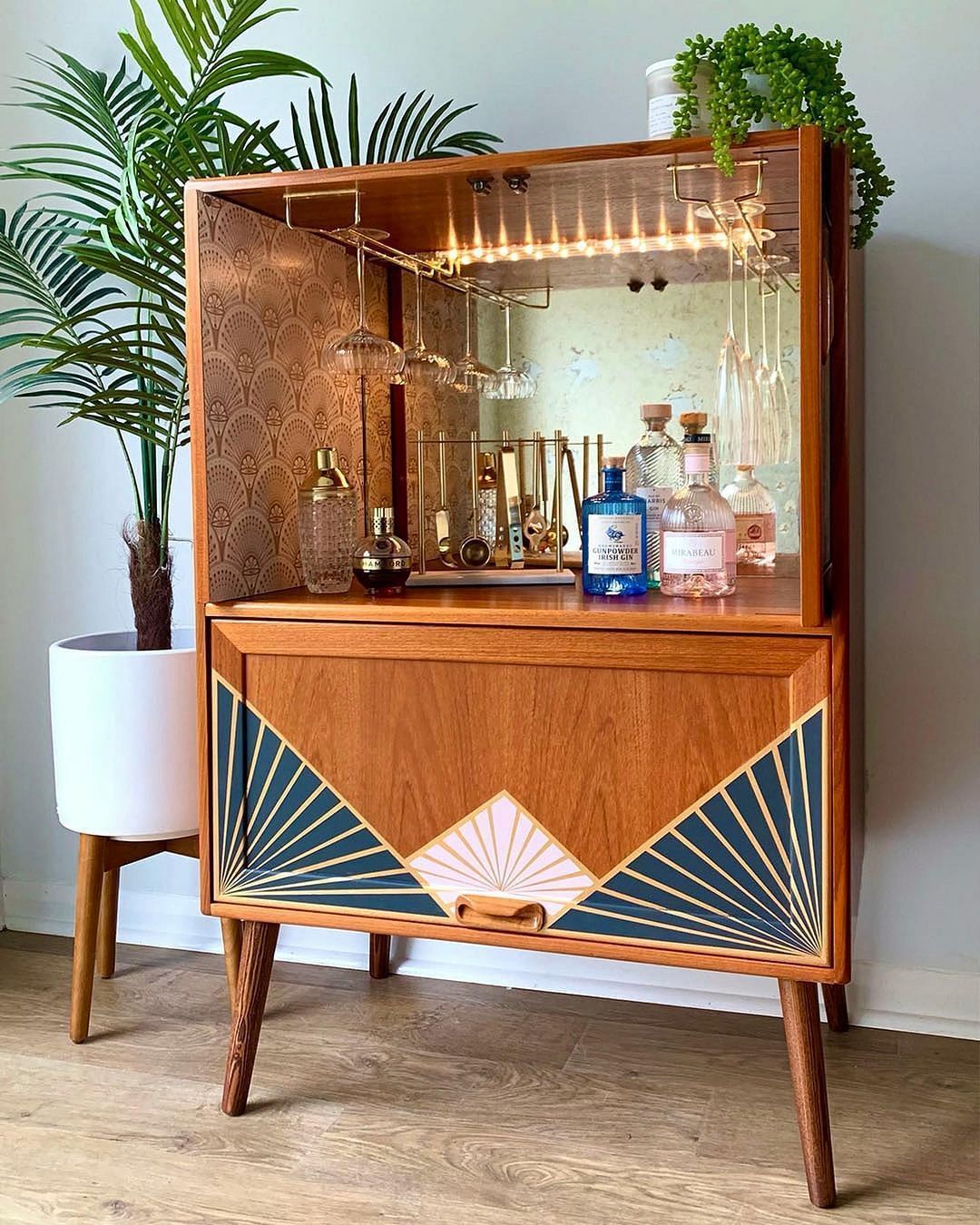 27+ Mini Bar Ideas That Will Make Your Friends Jealous #ideas #container #containerhomesideas #homes #ideas #shed #shedhomesideas