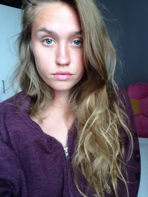 runfitlove: No makeup, no filters, no cares in the world ✌️