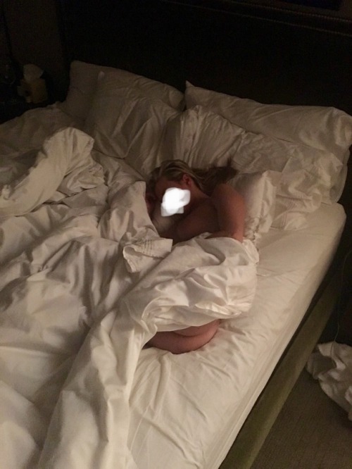 rockets-girl: Wife sleeping at hotel, ordered Room service, #sleeping #roomservice #wifeshare #drunk
