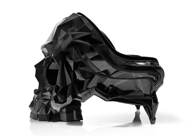 hotrodsparrow:      ex0skeletal:  (via Skull Armchair, Artistic Furniture Built