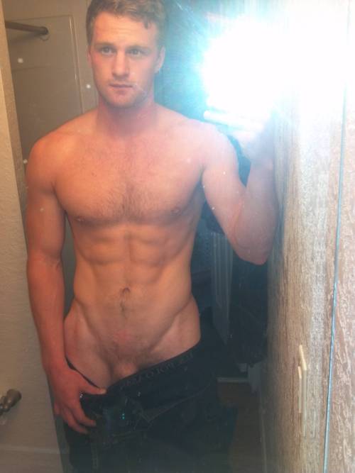 manhuntnet:  We all love the blue-eyed sex god from Reddit. http://manhuntdaily.com/2013/06/the-ten-nobody-can-break-the-spell-of-hudsons-beer-can-thick-cock/