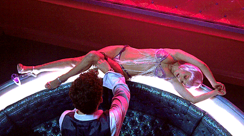 henricavyll:I don’t love you anymore. Goodbye.Closer (2004) dir. Mike Nichols