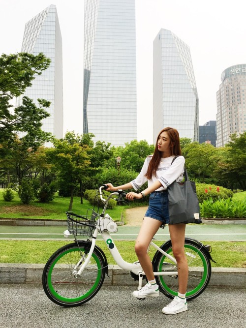 Seoul has some fun bike-friendly spots, including Haneul Park’s Metasequoia Trail and Yeouido Park.S