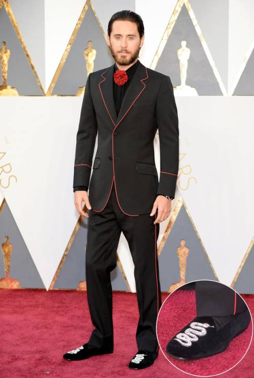 Always pushing the fashion boundaries, Mr Jared Leto - Oscars 2016. Wearing red piping Gucci suit by